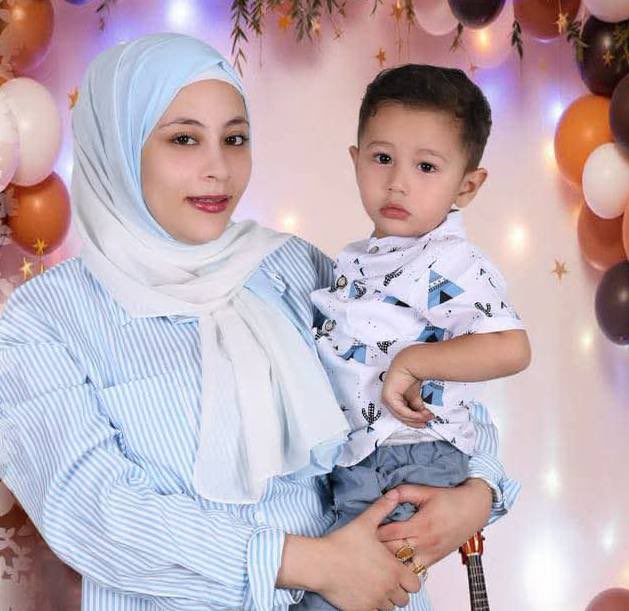 fouadkhreiss's tweet photo. وجعٌ لا ينتهي وحكاية فقدٍ جديدة.. حبوش تنعى الشهـ زهراء عبد الناصر سعد، زوجة الشهـ حسين خضير، وطفلها الشهيد حيدر حسين خضير بعد انتشال جثمانيهما https://t.co/t00CEKE0EL