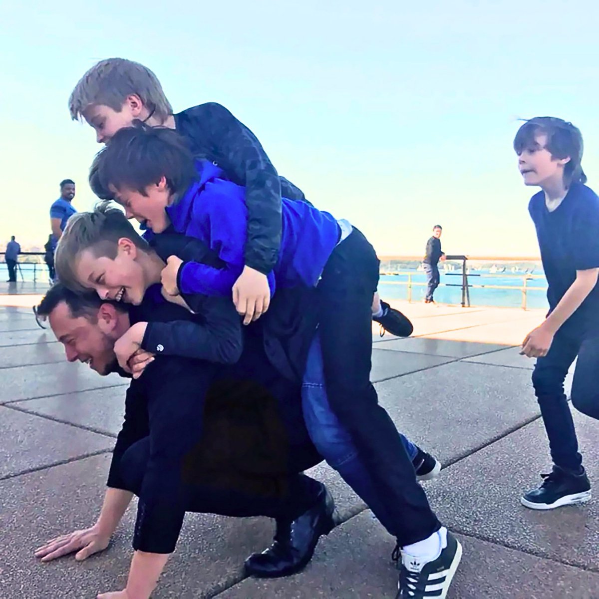 XFreeze's tweet photo. Happy Father’s Day to all the incredible dads out there ❤️ https://t.co/ZZURvmfEWj