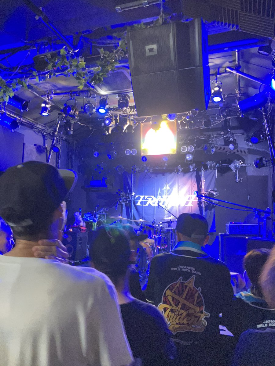 haneendo's tweet photo. TRiDENT × アイリフドーパ
対バンLIVE 神戸太陽と虎参戦
いろんな意味でドーパさんは凄すぎた⤴︎
Tridentは安定の楽しさ、今日も最高のLIVEありがとー♪
あと初めてトライトライトライデ〜ント出来ました🤣 https://t.co/81dboFetv1
