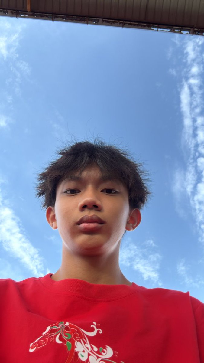 CharlesDevon16's tweet photo. Foto siang tadi dengan rambut singa ku 🦁 https://t.co/LdyklZAwxR