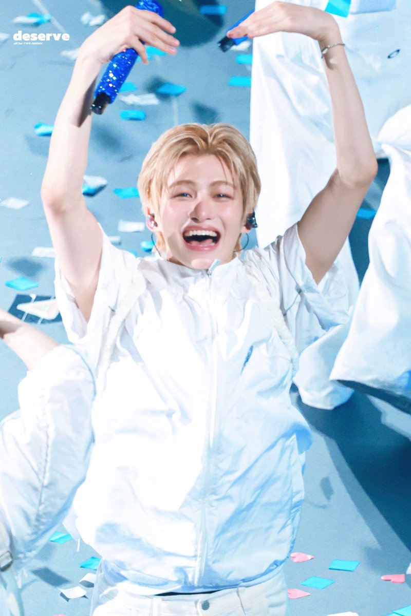 sunburn_hOO's tweet photo. 네 이름을 가만 불러보면 사랑한단 말 같아 https://t.co/j8sdBk5xSP