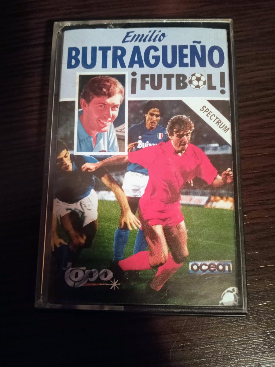 eduardobinoche's tweet photo. ¿Nos echamos un Emilio Butragueño 🕹️ y luego partido de España? @mbogeatr @iscro33 https://t.co/AmT6DojKk4
