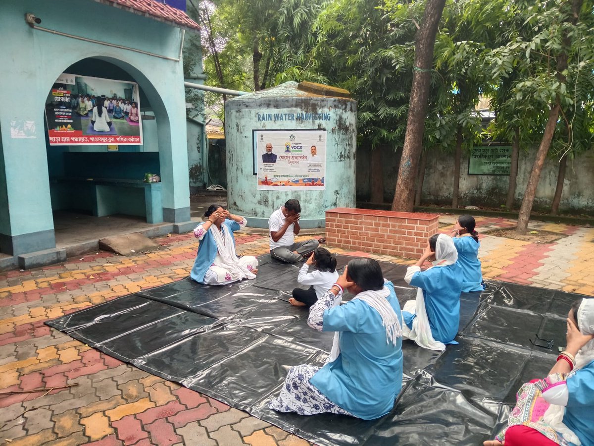 IRcfa88240's tweet photo. The RCFA Div-I, PHE Dte in a  International Yoga Day observed at the School, Pump House, Community. PHED with a Massage Physical mental and spiritual well-being. 
#YogaForAll 
#IDY2026 
#WestBengal 
#InternationalYogaDay2026
@GowbPhe
#yogaSangam2026 https://t.co/IQxWmNG2ku