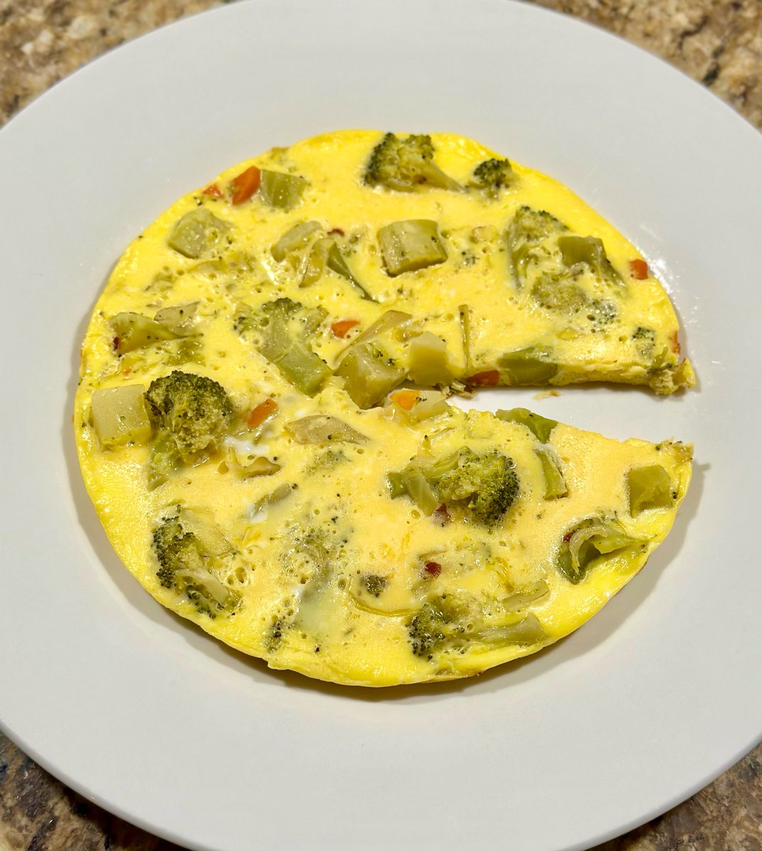 Divya_Mudunuri's tweet photo. Accidentally recreated Pac-Man for breakfast😂

#ChefInMe😎 https://t.co/jON9xpXHyQ
