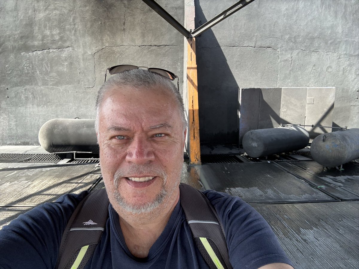 GuillermoR69300's tweet photo. @lunamexi1 57 años, 1.70 mts, Naucalpan, Estado de México 🇲🇽 https://t.co/9Bac2xG304