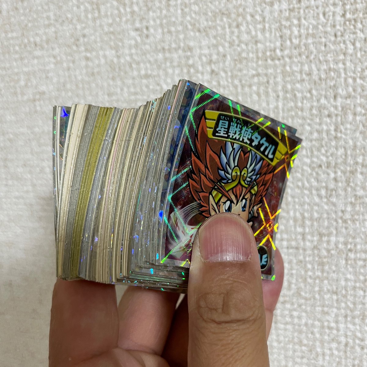 MSYDCD48's tweet photo. 実家でまぁまぁな量の
ビックリマンを発見したぞい。
主にビックリマン2000。
高く売れるの無いかしら🤔 https://t.co/s8xrZQYiFH