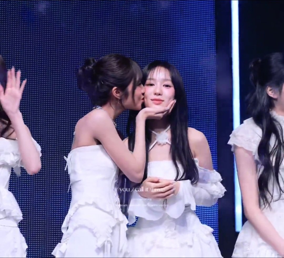 sarangie1st's tweet photo. congratulations choi jungeun! https://t.co/UjFw8S4skd