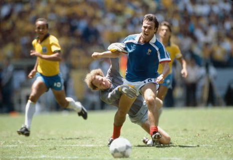 AntonioUbilla1's tweet photo. 21 junio 1986, estadio Jalisco, Guadalajara, cuartos de final Mundial México86, Brasil  1 (Careca)  Francia 1 (Michel Platini),  los franceses ganan la serie en definición por penales  #RecuerdosMundiales https://t.co/NvGQnVyHao