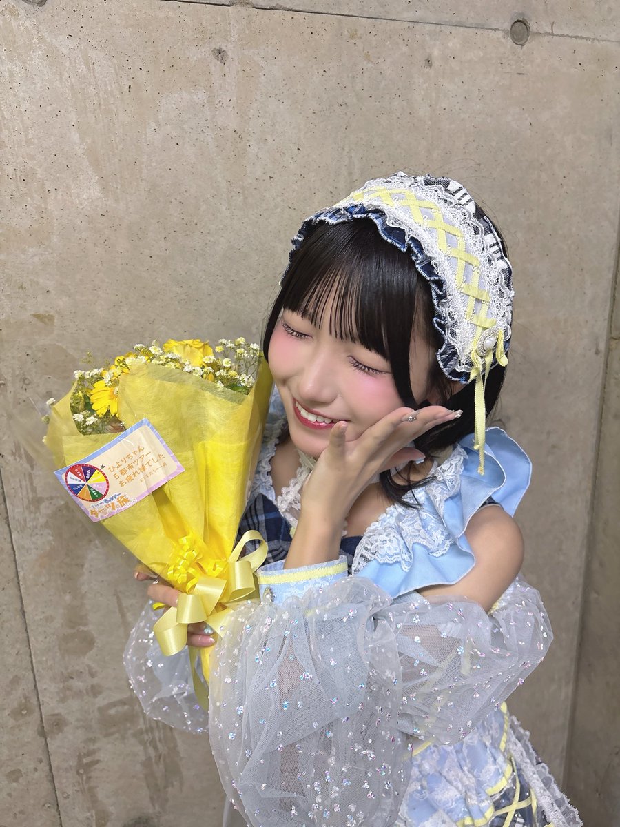 hiyori_chaider's tweet photo. 『フューチャーサイダー春のツアー ダーツの旅2026』名古屋公演ありがとうございました！♡

最後の場所できみと一緒に過ごせて嬉しかったです！会いに来てくれてありがとう！
今日ほんとうに楽しかった〜！！！
たくさん声が聞こえてきたり飛んでくれたりとても熱い時間を一緒につくることができて嬉しかったです！私たちのこの夏の気持ちも一緒に共有できてみんなも聞いてくれて同じ気持ちでいてくれた事がとても嬉しかったしもっと頑張りたいと思えたツアー名古屋でした
そして新体制でのTETOTEと存在証明がはじめてでした！！みんなの顔みてにこにこしちゃった〜͈ᴖ ̫ᴖ ͈

名古屋公演で春のツアーダーツの旅が全公演終わりました！はやかった！参加してくれたおともだちゃのみんなありがとう！
この先は、きみとフューチャーサイダーで最高の夏を掴み取ろうね
