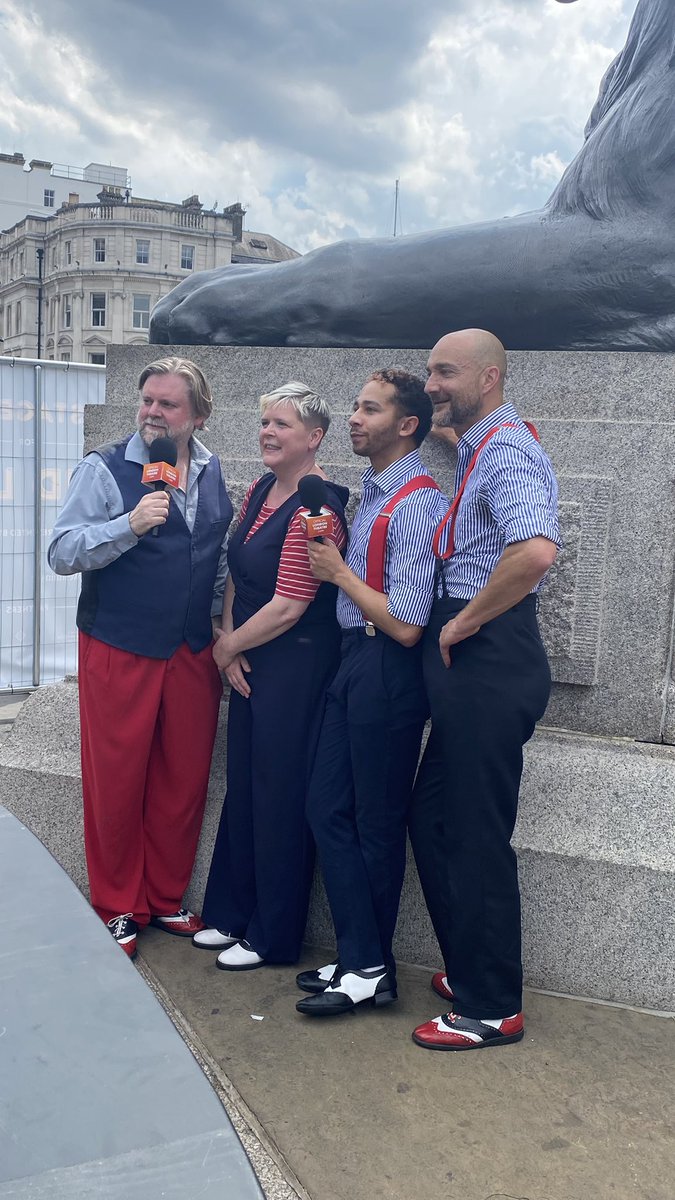WestEndLIVE's tweet photo. Having just improvised yet another brand new musical, @TheShowstoppers are speaking with @london_theatre about the thrill of live theatre #WestEndLIVE https://t.co/ed0I2JPdkD