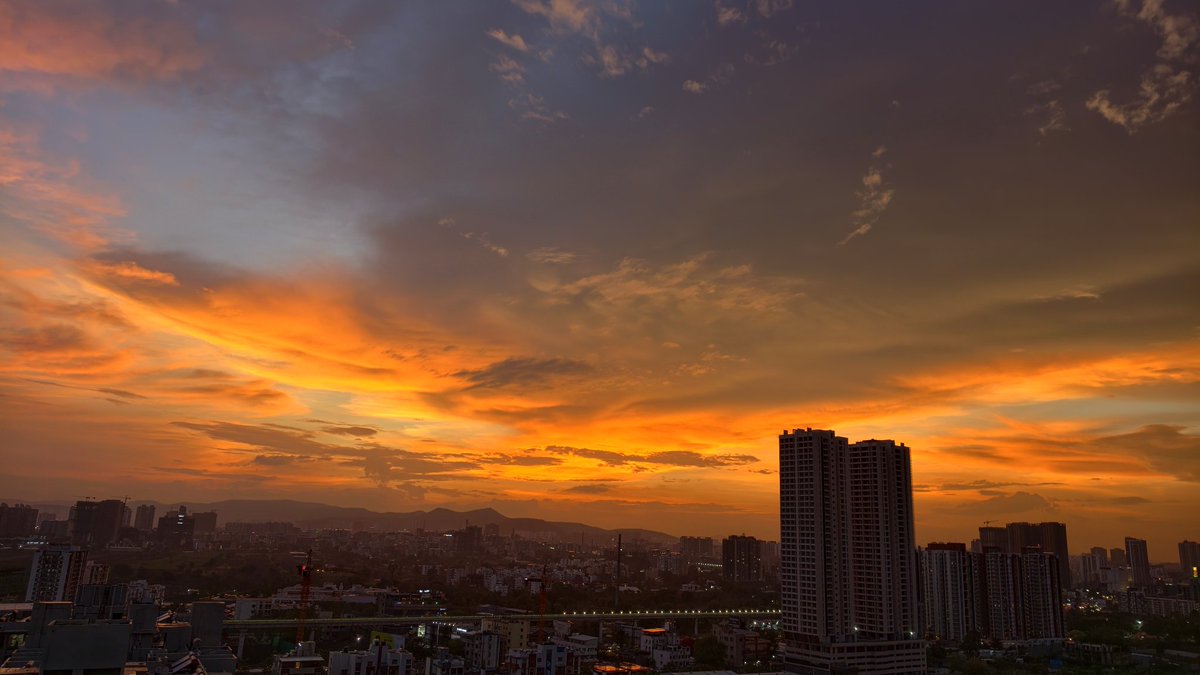 TruptiMore9's tweet photo. Summer Solstice, 2026!
#Pune #Punerains https://t.co/6Omv3Zrom3