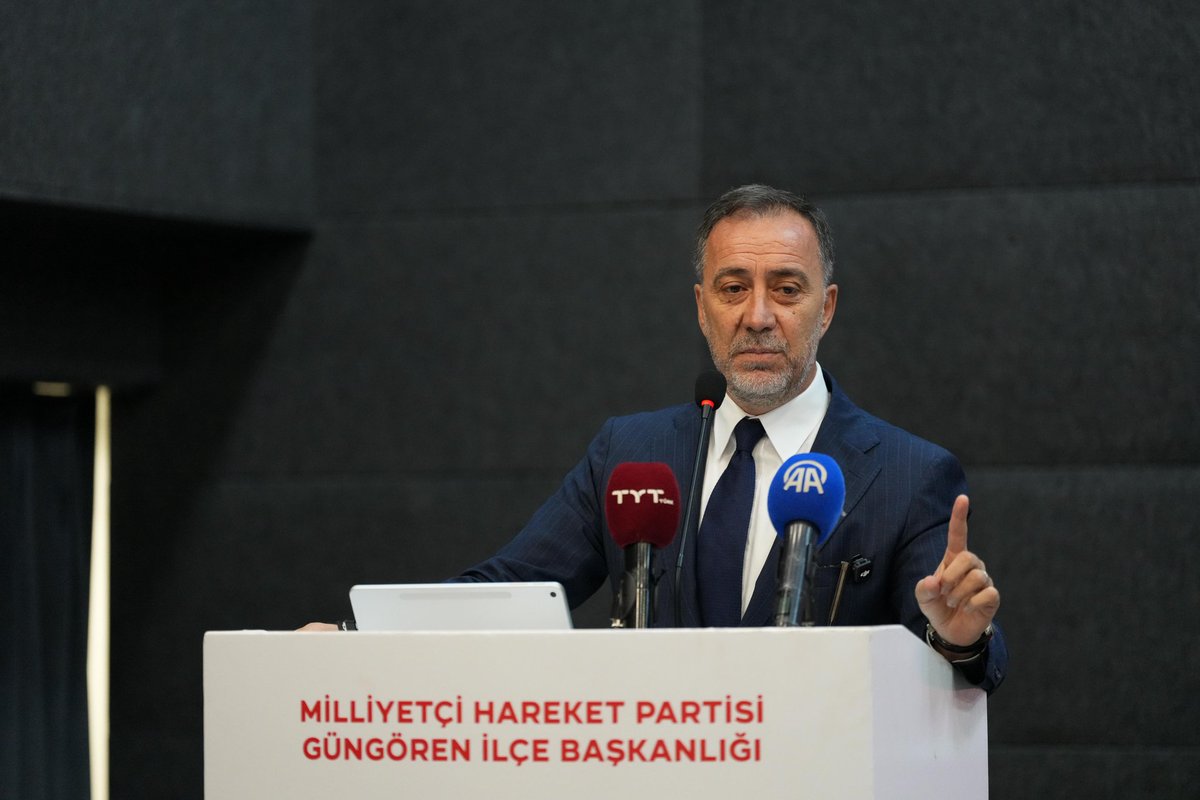 BBvolkanyilmaz's tweet photo. 21 Haziran 2026 tarihli ilk İlçe Kongremiz için Güngören’deydik. 

Divan Başkanlığını üstlenen MHP MYK Üyesi Sn. Hayati Arkaz’a, Divan üyeleri MHP İstanbul İl Başkan Yardımcısı Sn. Av. Filiz Değer’e, İl Yönetim Kurulu Üyeleri Sn. Yonca Polat’a, Sn. Dilek Aslan’a ve Güngören İlçe Yönetim Kurulu Üyesi Sn. Av. Serdar İlteriş Varıcı’ya değerli katkılarından dolayı teşekkür ederim. 

Kongre salonumuza teşrif eden Güngören Belediye Başkanı Sn. Bünyamin Demir’e ve tüm dava arkadaşlarıma şükranlarımı sunarım. 

Güngören ilçe kongremiz hayırlı, uğurlu olsun.