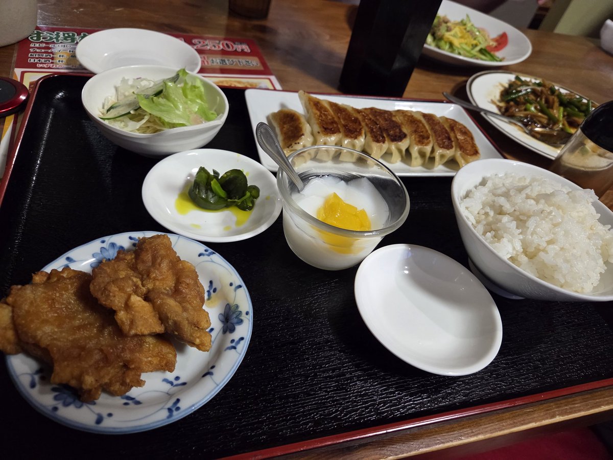 switch0713's tweet photo. 昨日今日とフォロワーさんとご飯食べたり城や施設を見て回ったり楽しかった。2日間ありがとうございました！ https://t.co/3eUocAvPMH