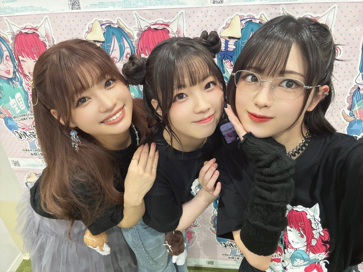 tsumugi_nanase's tweet photo. 🌟お知らせ🌟
2027年2月13日（土）
#音泉祭り 東京に #もえむぎあーや の3人も出演いたします！

総勢36名で、トークに大縄跳びに（？？）ライブ、そして新番組発表と盛りだくさんの5時間です！！！
私たちも歌いますよ！！

たくさんのご応募お待ちしております🍫✨ https://t.co/fe69iPnmc2