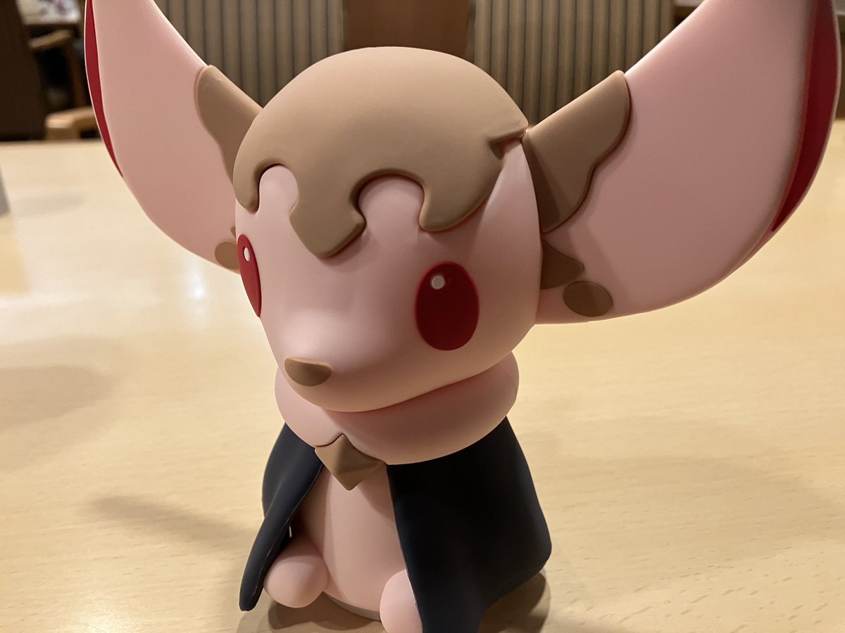 私はB賞のルームライト当たりました。 ルナのお人形のやつらしい。ルナ