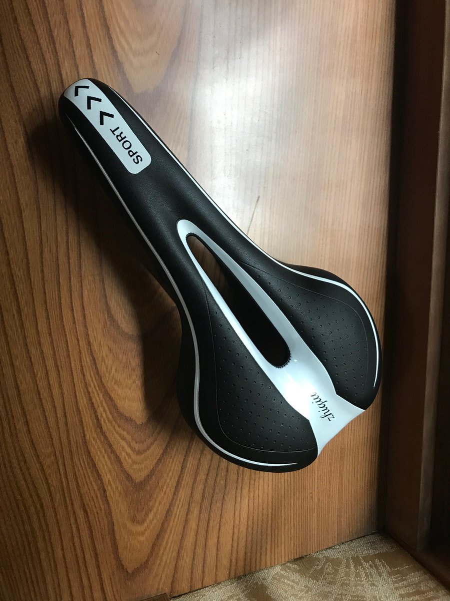zitader's tweet photo. チャリのシートを交換

ああ、アッキーさんもチャリに乗れば、一緒にリンリンランラン出来るのにw

Ｉlove #ミニベロ w https://t.co/zEFg6eed7Z