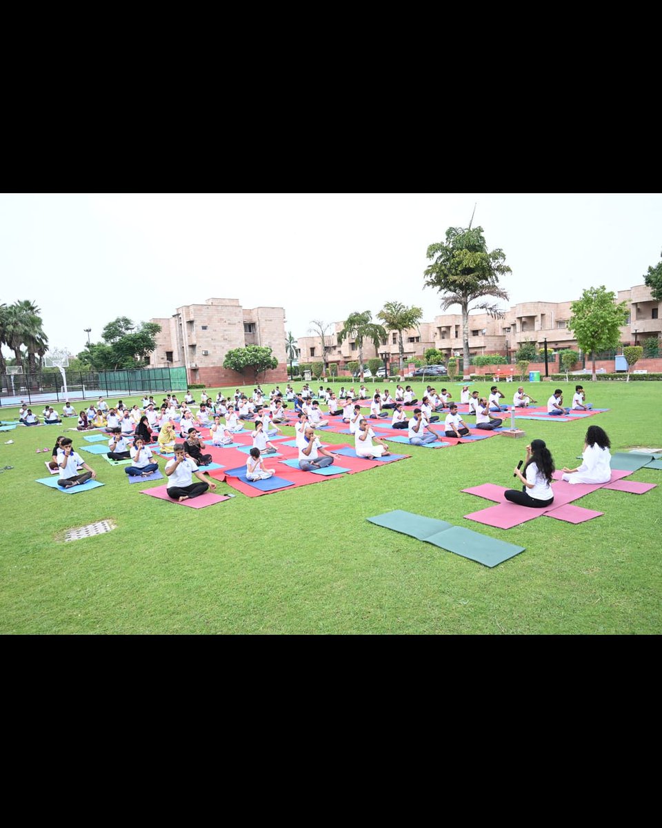 NSSTA_Official's tweet photo. National Statistical Systems Training Academy (NSSTA), in collaboration with Indian Institute of Yoga and Management (IIYM) Sonipat, celebrated International Day of Yoga at NSSTA campus (7:25–9 AM) with 100 officers, staff, trainees from DES &amp; UT Ladakh, and families. https://t.co/8dN1AlKAOO