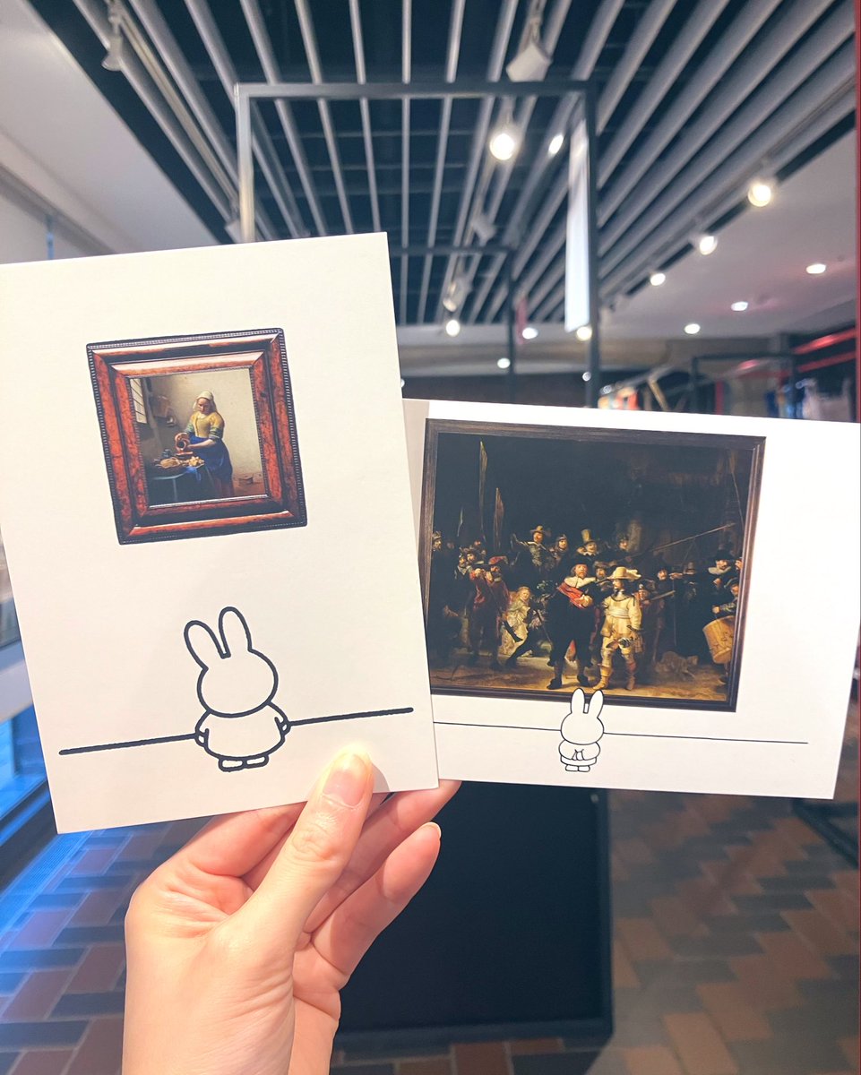 tobi_museumshop's tweet photo. 🎂6月21日はミッフィーのお誕生日🐰

フェルメール《牛乳を注ぐ女》と レンブラント《夜警》を鑑賞中🖼️

名画を楽しむミッフィーのかわいいポストカードです✨

▶️https://t.co/fb81fsh1CM

#ミッフィー #miffy #ミッフィー誕生日2026 https://t.co/POESQpDvMy