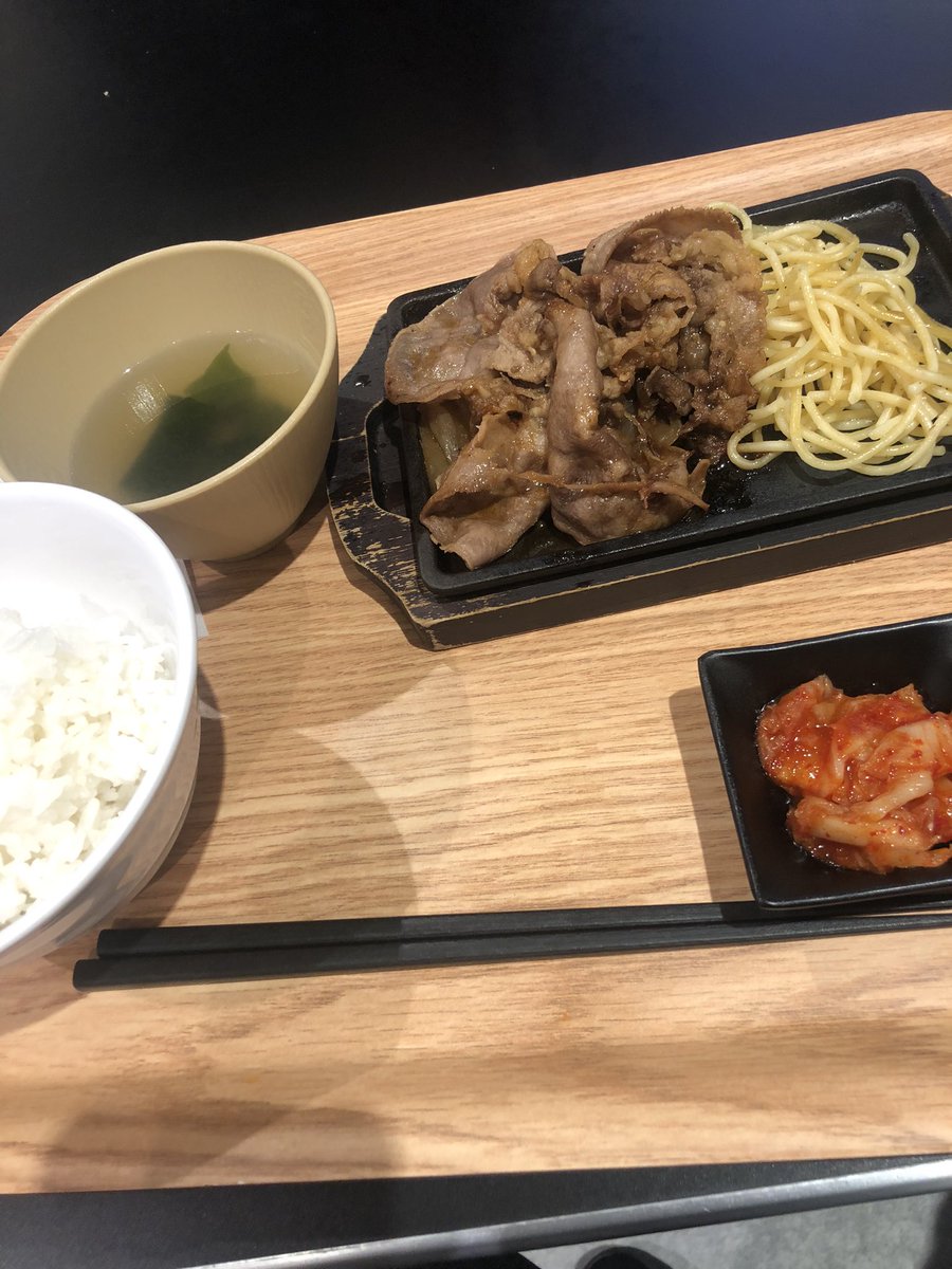 Shinobino00's tweet photo. 愛民のライブ後
牛角食堂で牛カルビ・タン焼肉定食
頂きました
😊✨

#愛民
#牛角食堂
#桂川 https://t.co/JP8EOTzxmd