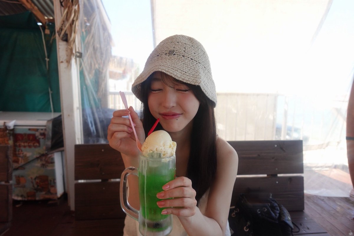 nonnon_rinon's tweet photo. ✈️までの2時間でとっても充実出来ました♩だいすき沖縄 ひなの手が写っててかわい https://t.co/irUQUoDcqQ