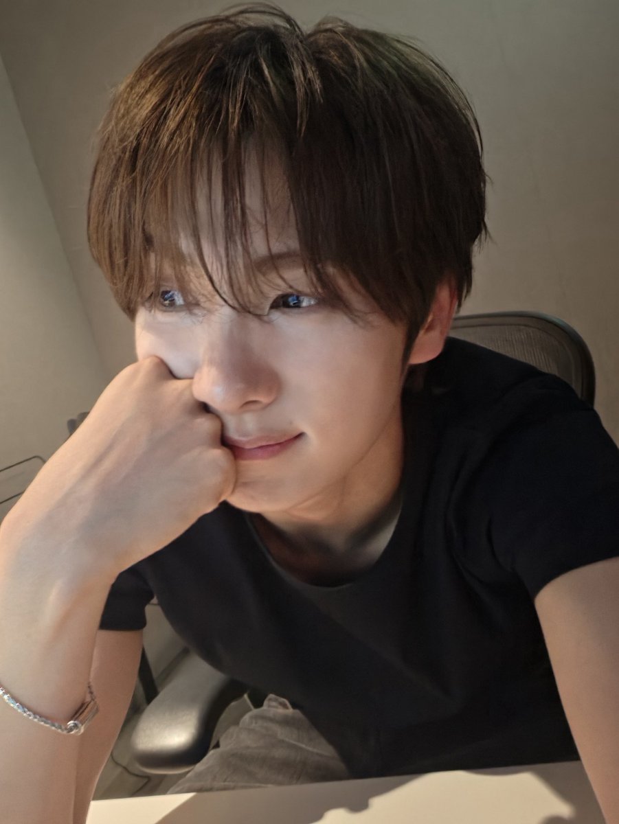 unpluggedChun's tweet photo. 260621 위버스 #영재

D-6 🫢 https://t.co/4RHYoXn7Rn