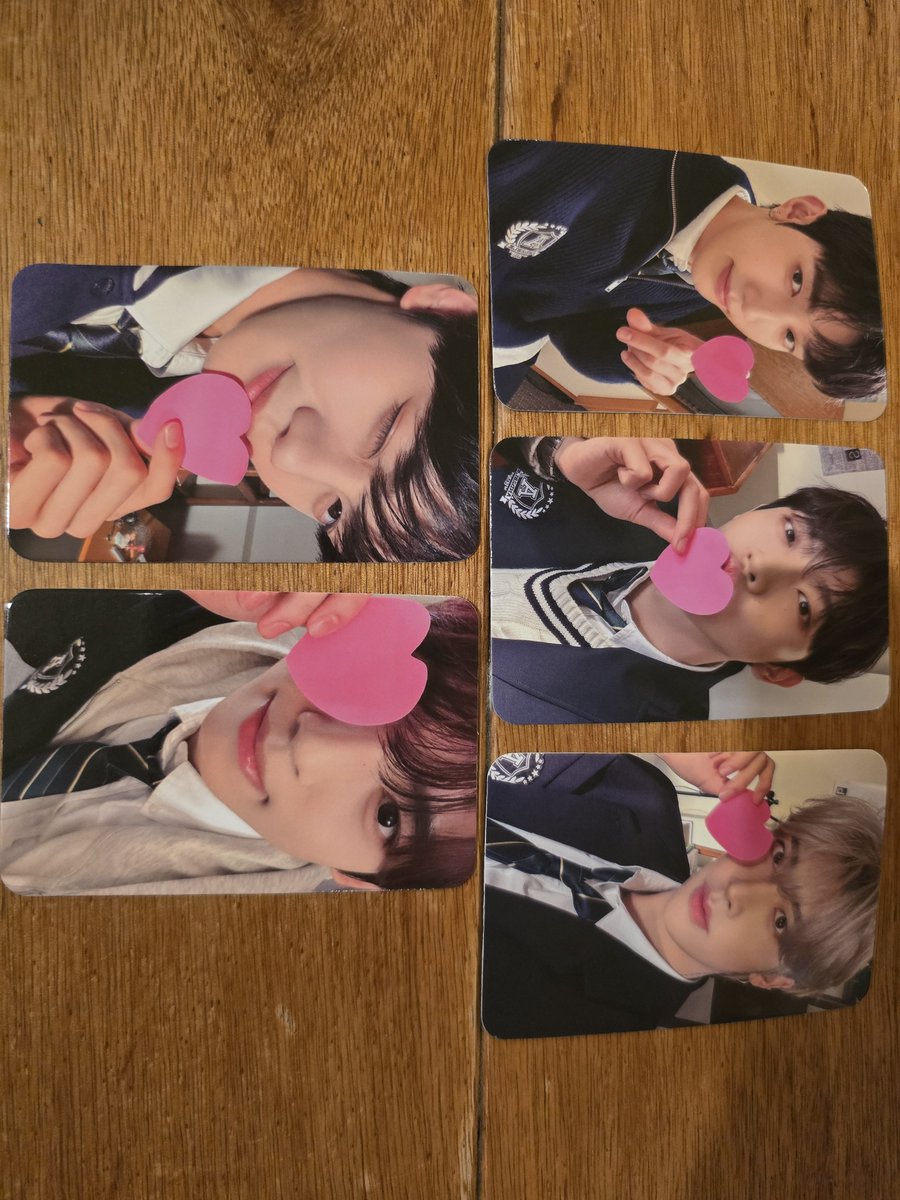sol__t1's tweet photo. AND2BLE show concert : Welcome to Qurious pc pob pcs pobs sell

https://t.co/Me34BQEMAU

1세트 5
1set 5

3세트 13
3sets 13

#앤더블 https://t.co/1QLvE0ut4f