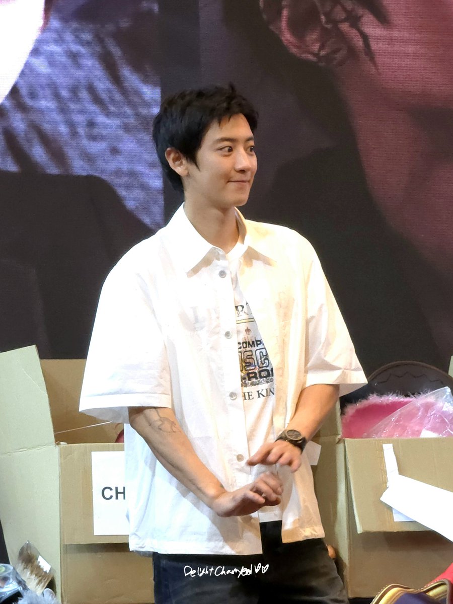 DelightChanyeol's tweet photo. 260621 Makestar Fansign KL

#CHANYEOL #찬열 https://t.co/rWByqbfOxQ
