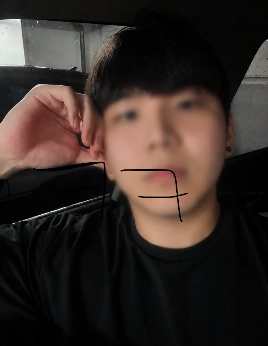 oplay183cm's tweet photo. 밥머그러 가자 #소통 #일상 #맘눌뎀 #선팔 #맞팔 https://t.co/uxu6fUcuxN