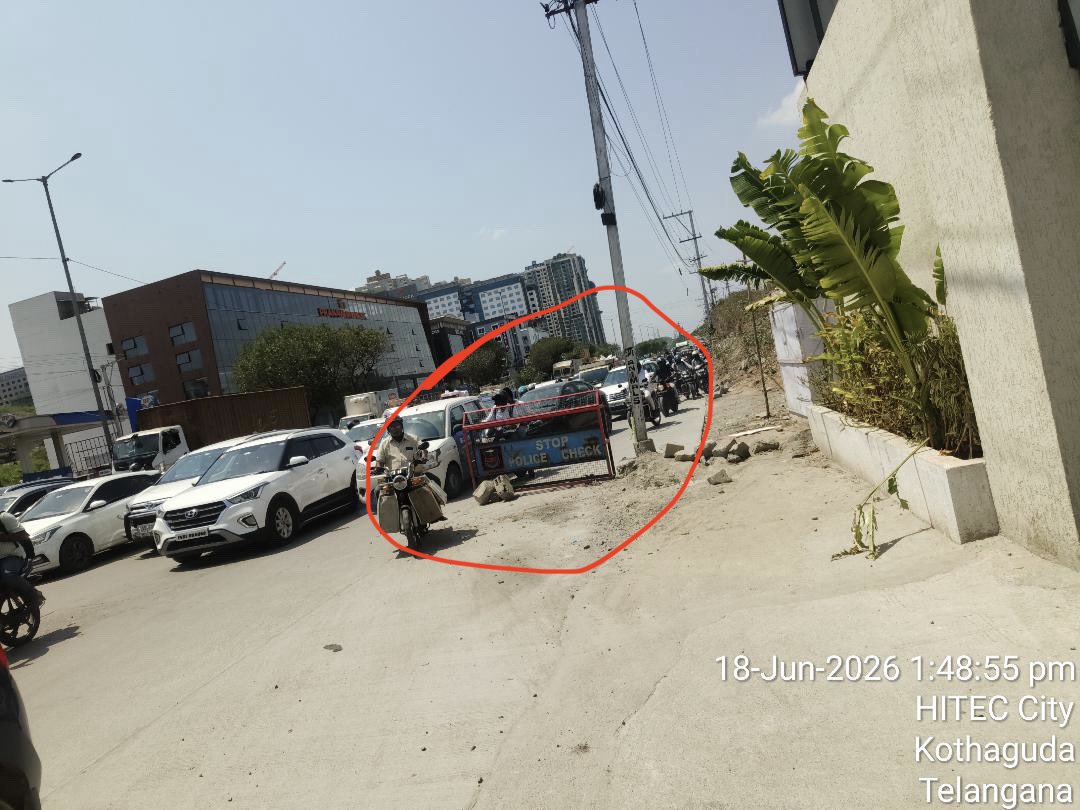 HydxShan's tweet photo. @HYDTP there is a police barricade placed at Butta Convention ,HITEC City, but there is no regular police checking happening there. Because of this barricade, traffic is getting affected every day. Kindly check and remove or adjust it if it is not required. https://t.co/Hic7fXAVLy
