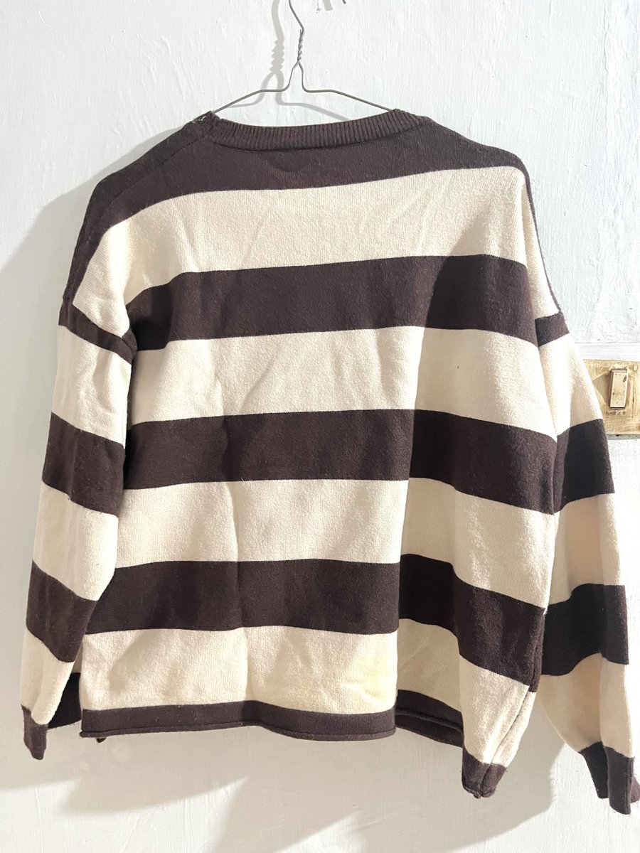 leunllyn's tweet photo. gaiss aku jual baju ini cuma 35K ajaa,bisa co lewat oren yaa!!💘💖
dripd numpuk dilemari ku😭 https://t.co/GXR9KbSIMR