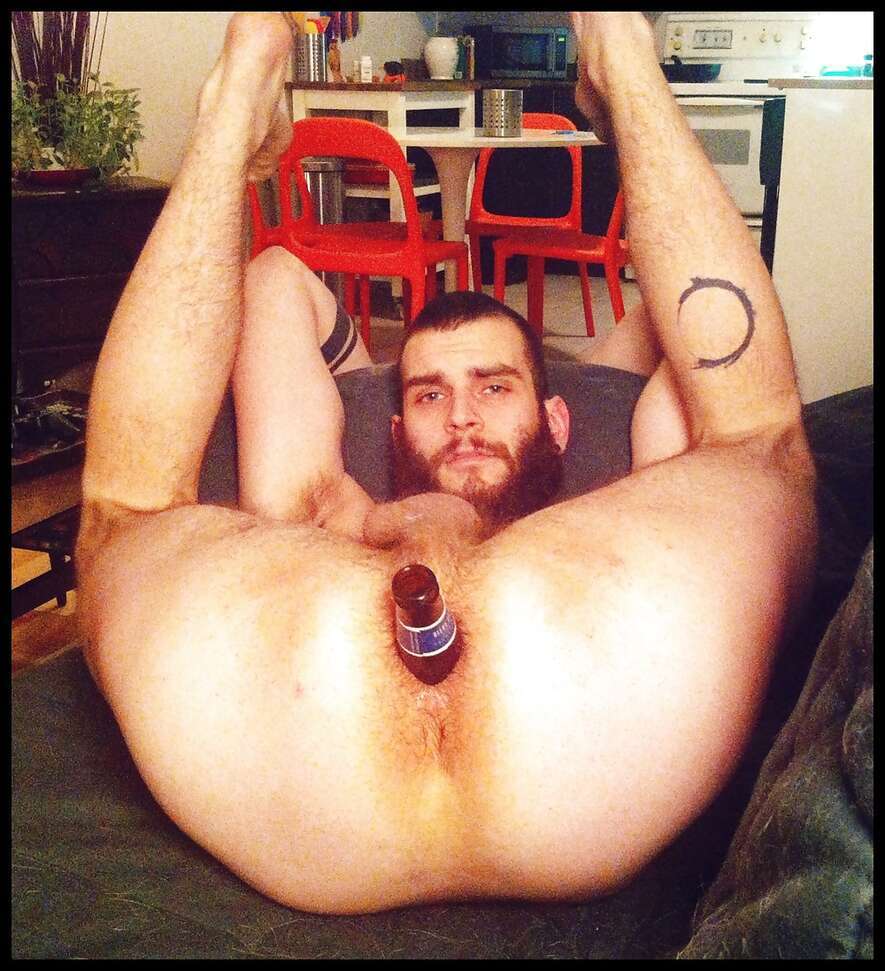 RawLoadsAlways's tweet photo. Hold my beer, I'll be right back https://t.co/1ULUJKJH8X