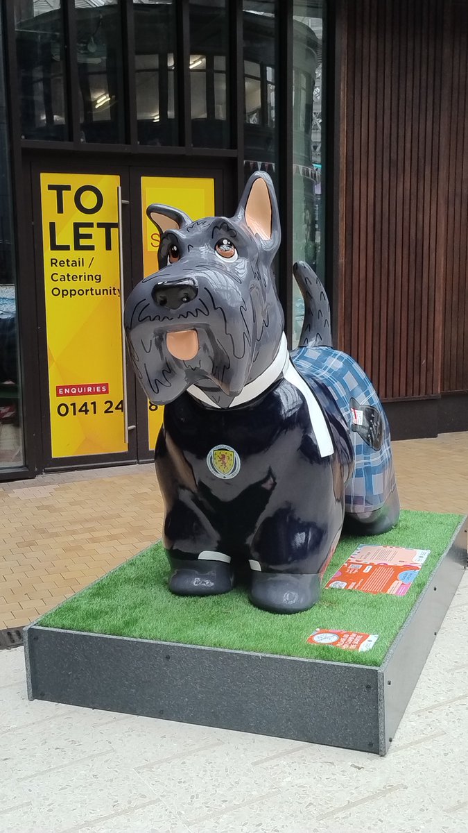 dawnhalliday's tweet photo. Glasgow Central Station Scottish terrier 🐶🏴󠁧󠁢󠁳󠁣󠁴󠁿

Spotted the Tartan Army’s best boy at Glasgow Central. Tartan kilt and Scotland badge 10/10 station greeter 😂  

#GlasgowCentralScottie 
#GlasgowCentral #TartanArmy #OnlyInGlasgow #ScottieDog #Glasgow #Scotland https://t.co/Ytvuoqr8e1