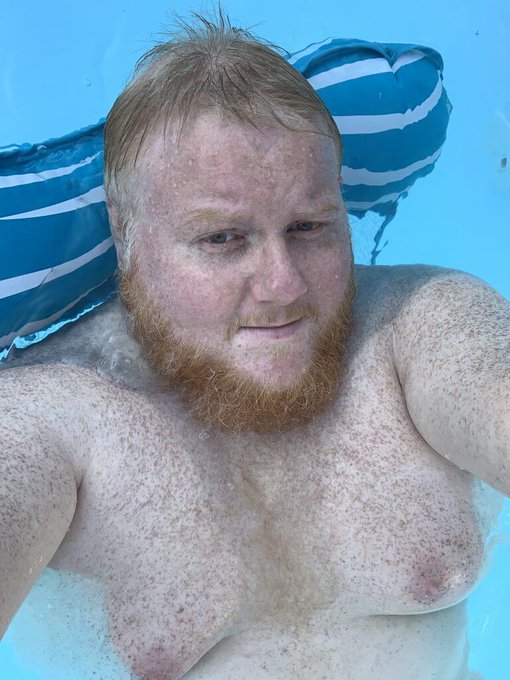 Khaliel Deckard - Summer is here! Do you know that if you follow me on Instagram (maykel.khaliel) and you send me a DM, I'll add you to my close friends list for a 🌶️ insta content? #GayBear #ChubbyGay #GayChubby #ChubbyBear #Chub4Chaser #GayBordeaux https://t.co/LkSrKjJK9I