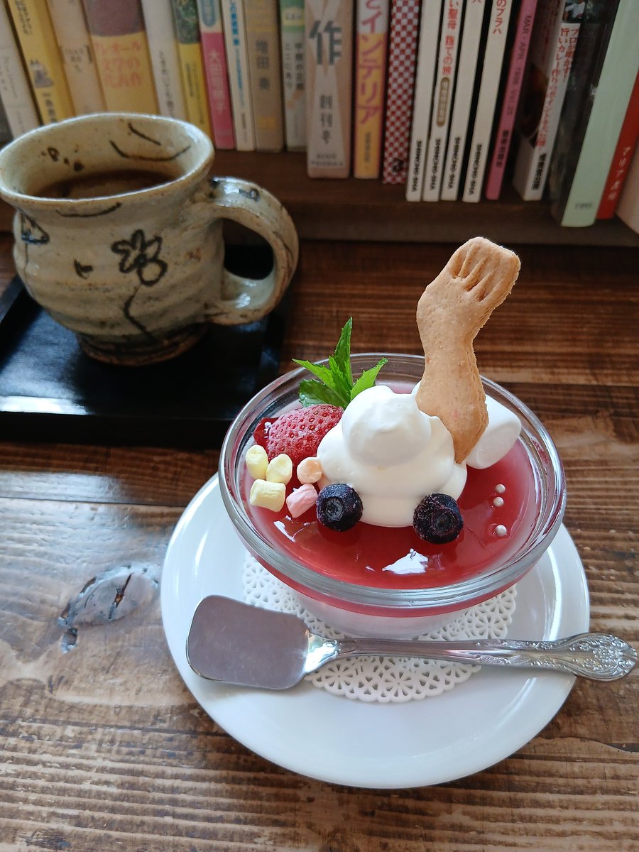 notyan's tweet photo. クッキーがしっぽ笑 https://t.co/ZtLmjFn1dR
