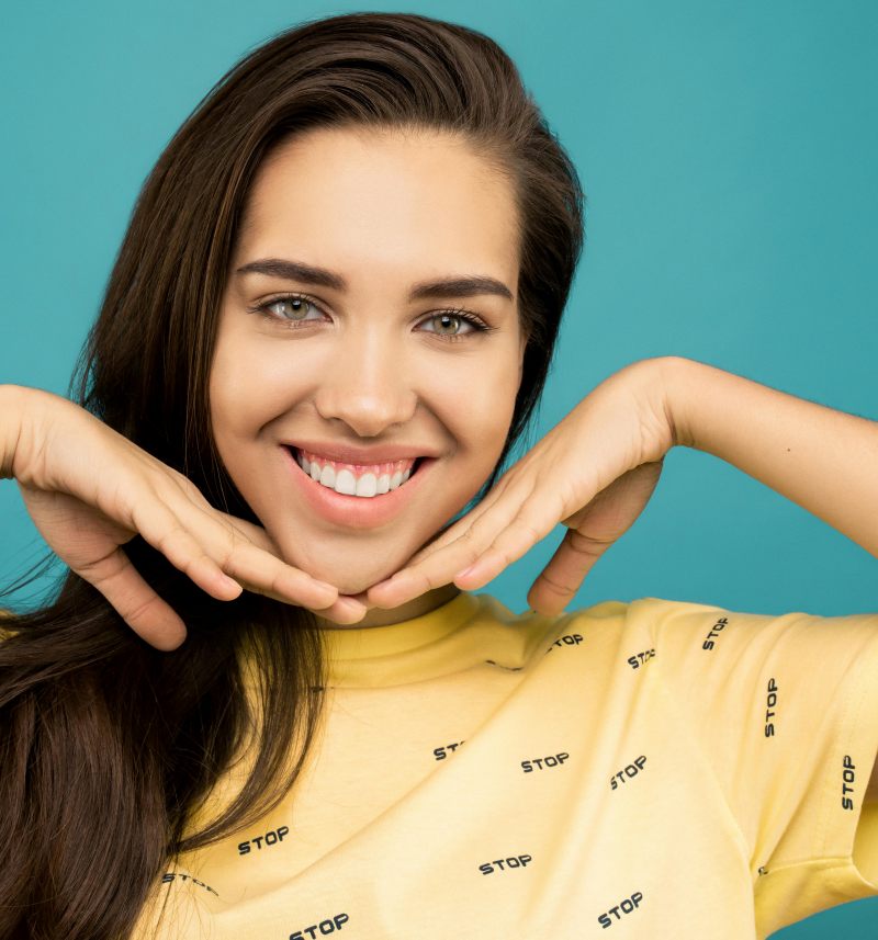 concienciaeco's tweet photo. Blanqueamiento dental en casa: lucir una sonrisa blanca no cuesta mucho
Imagen: Sound On
https://t.co/PEgPjucfpF
#medioambiente #sonrisablanca #blanqueamientodental #dientes #dentaduar #higienebucal #salud #saluddental #belleza #consejossaludables https://t.co/abBoPoHIWj