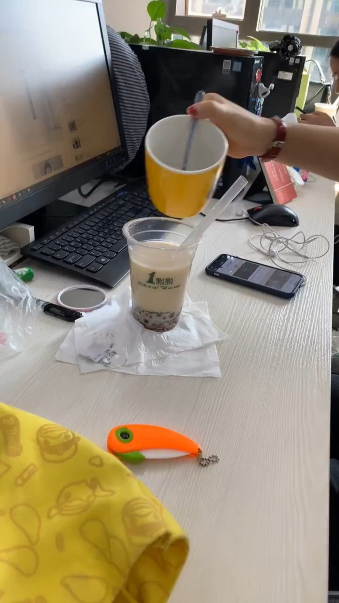 Mark29318091's tweet photo. My intern accidentally replied to the whole company group chat “Anyone wants boba I’m treating!” thinking it was our team chat… We still haven’t let her live it down. https://t.co/QWg2X4DCOd