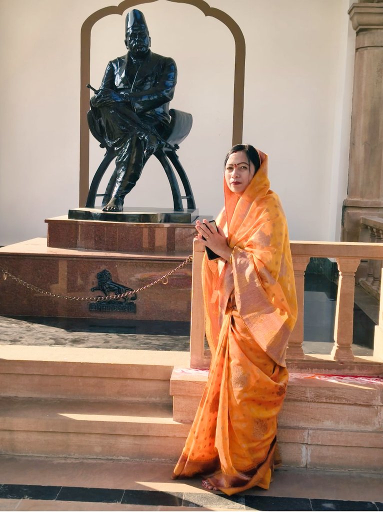 PremwatiMayor's tweet photo. राष्ट्रीय स्वयंसेवक संघ के संस्थापक एवं प्रथम सरसंघचालक, परम पूजनीय डॉ. केशव बलिराम हेडगेवार जी की पुण्यतिथि पर उन्हें विनम्र श्रद्धांजलि।

राष्ट्रभक्ति, संगठन निर्माण और समाज जागरण के लिए समर्पित उनका संपूर्ण जीवन हम सभी के लिए प्रेरणास्रोत है।

कोटि-कोटि नमन। 🙏🏻 https://t.co/SFqZY5INxL
