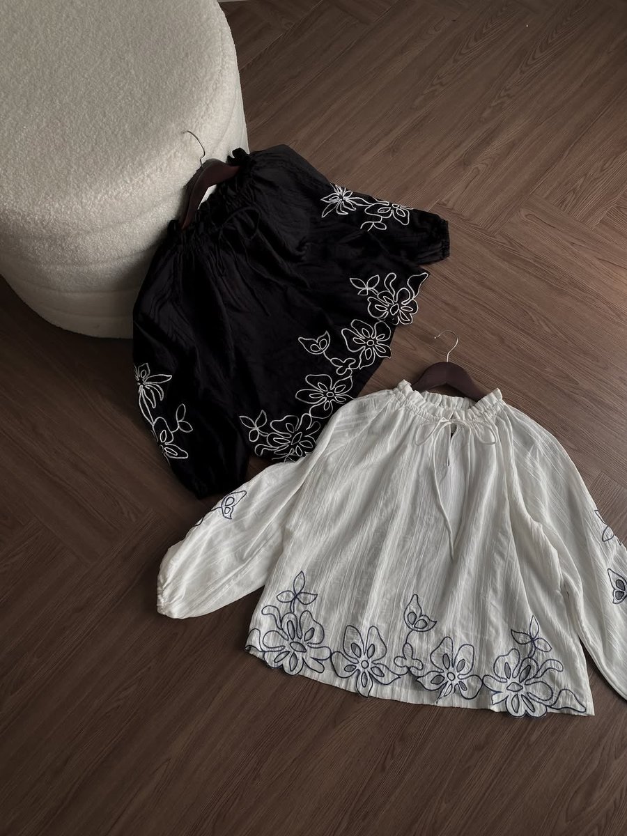 uridreamsweet's tweet photo. KALIAN HARUS PUNYA BLOUSE CANTIK INI‼️✨

baru aja nemuin blouse secantik ini, detail bunganya keliatan manis dan anggun pas dipake. bisa banget buat casual or semi formal🥹 https://t.co/PtuDnbpbUt