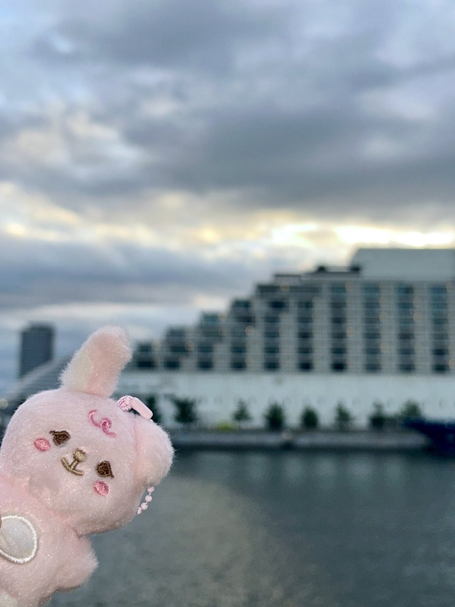 ipilspecial's tweet photo. 공연 끝나고 나왔는데 밝다✨
데케이드 안녕👋🏻🥺 https://t.co/jRAoOxTOEV