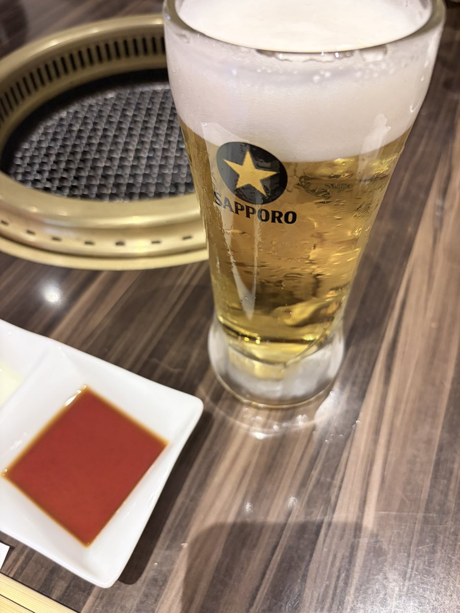 xai_oolong's tweet photo. よっら（ｴﾆｬ進化系風味）

いい音楽聞いて、エモくなって美味しいお酒飲んで楽しい時間過ごして、おねぃさんはね、幸せですよ。

もう、みんなね、恋人。
遠く離れてるかもしれないけど、みんな恋人。

だよなー🫶🏻
たのちぃ。🫶🏻

酔ったꉂ🤣w𐤔 w𐤔

サ終までは推すから頼むよ。
いや、終わっても推すから頼むよ👺🙌✨

みんなワタシにとっては
Distant Lovers🫶🏻💕🫶🏻😘