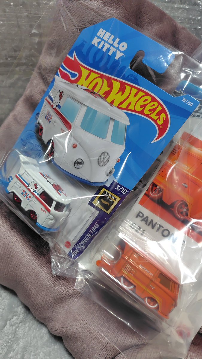 KT94015354's tweet photo. 今日もクールコンビ届きました。後クリアケースも届いてやっとクルコン持ってる分は保護できた😀
#ホットウィール
#ミニカー
#クールコンビ https://t.co/1uJTWjhmwB