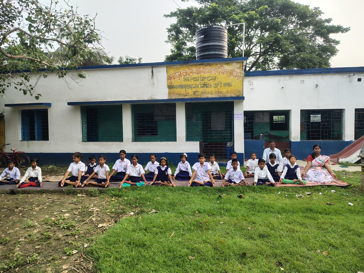 phed_burd's tweet photo. Celebration of International Yoga Day at Kalna-I Block, Purba Bardhaman District to promote physical fitness, mental well-being.
@GowbPhe, #InternationalYogaDay, #WestBengal https://t.co/lz4RDoOL10