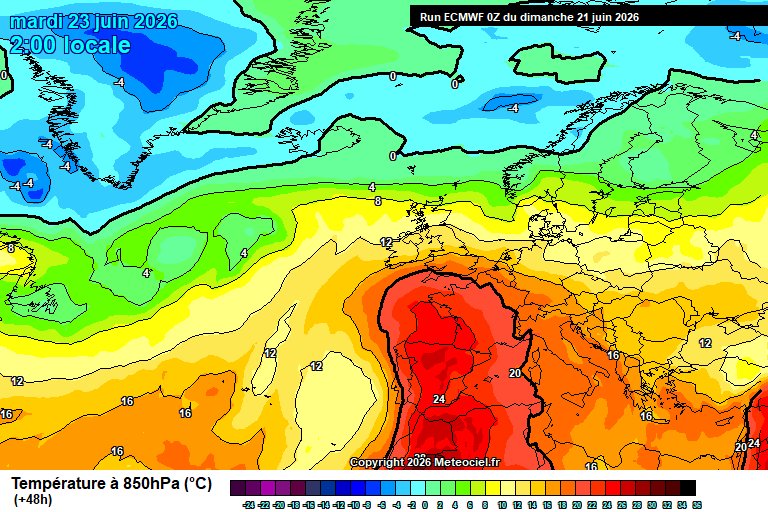 MMmarco0's tweet photo. L’ondata di caldo europea entrerà nella sua fase più intensa tra oggi e domani.

Le mappe a 850 hPa mostrano un asse subtropicale molto robusto disteso tra Nord Africa, Penisola Iberica, Francia ed Europa centro-occidentale. In quest’area la massa d’aria calda risulterà particolarmente intensa e profonda, con valori in quota molto elevati e possibili record mensili sulla Francia dove la combinazione tra aria calda, subsidenza, suoli asciutti e forte soleggiamento potrà favorire massime eccezionali per giugno con punte fino a 42-43 °C.

Anche l’Italia sarà coinvolta dalla fase calda, con valori sopra media e condizioni localmente impegnative, soprattutto dove il riscaldamento diurno sarà favorito da aree interne, scarsa ventilazione o compressione sottovento con massime fino a 36-38 °C soprattutto al Nord, in Sardegna e lungo parte del versante tirrenico. 

Attenzione anche alla classica instabilità pomeridiana, anche oggi possibili temporali su Alpi, Prealpi e Appennino centrale. Da domani il segnale tenderà a estendersi anche all’Appennino meridionale, Sila compresa, mentre martedì qualche sviluppo potrà interessare anche la Sardegna interna-centrale. Sono fenomeni localizzati, legati soprattutto a riscaldamento diurno e orografia, ma possono risultare improvvisi e molto intensi.