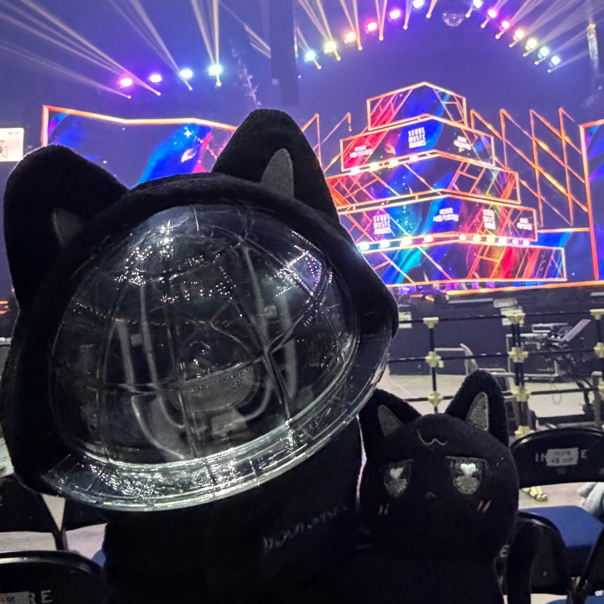 lingernight's tweet photo. 하루 만에 너무 많은 걸 했어..
이틀 같았던 하루.. https://t.co/Jo8K8fyCsr