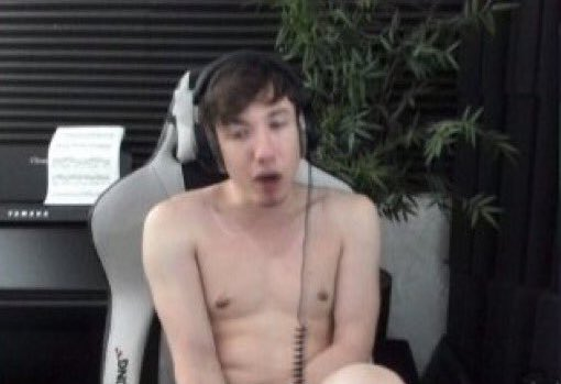 DFulfory's tweet photo. @Sardoche_Lol https://t.co/9B3yJg3qie