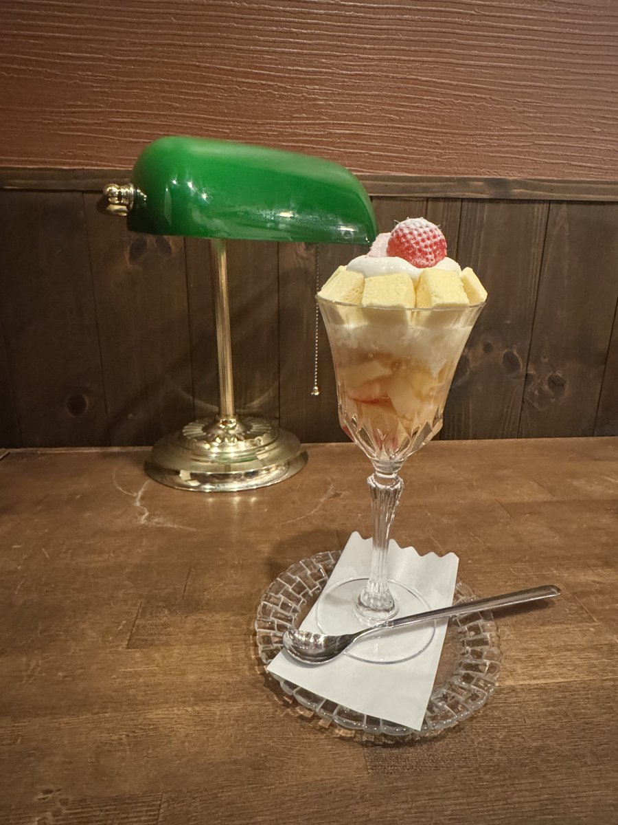 Kuon_219's tweet photo. パフェ🍨 https://t.co/PiysoMXws9