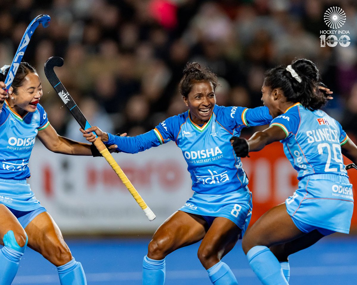 TheHockeyIndia's tweet photo. 𝐀 𝐓𝐈𝐓𝐋𝐄 𝐖𝐎𝐍. 𝐀 𝐃𝐑𝐄𝐀𝐌 𝐀𝐂𝐇𝐈𝐄𝐕𝐄𝐃. 🏆🇮🇳

From the first whistle in Auckland to lifting the trophy, Team India produced an unbeaten campaign to remember. 💙🏑

The FIH Hockey Women's Nations Cup title is ours, and so is a place in the FIH Hockey Pro League. 🚀

Relive the best moments from a historic Final. 📸✨

#HockeyIndia #IndiaKaGame #FIHNationsCup