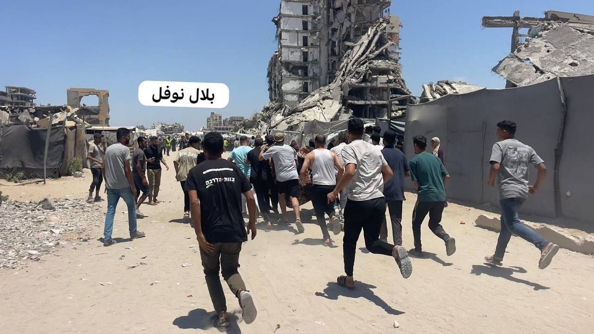 QudsNen's tweet photo. One Palestinian was reported killed and several others injured this afternoon after an Israeli strike targeted the vicinity of a school in the northern area of Al-Shati refugee camp, northwest of Gaza City. https://t.co/29l8UgW5Gf