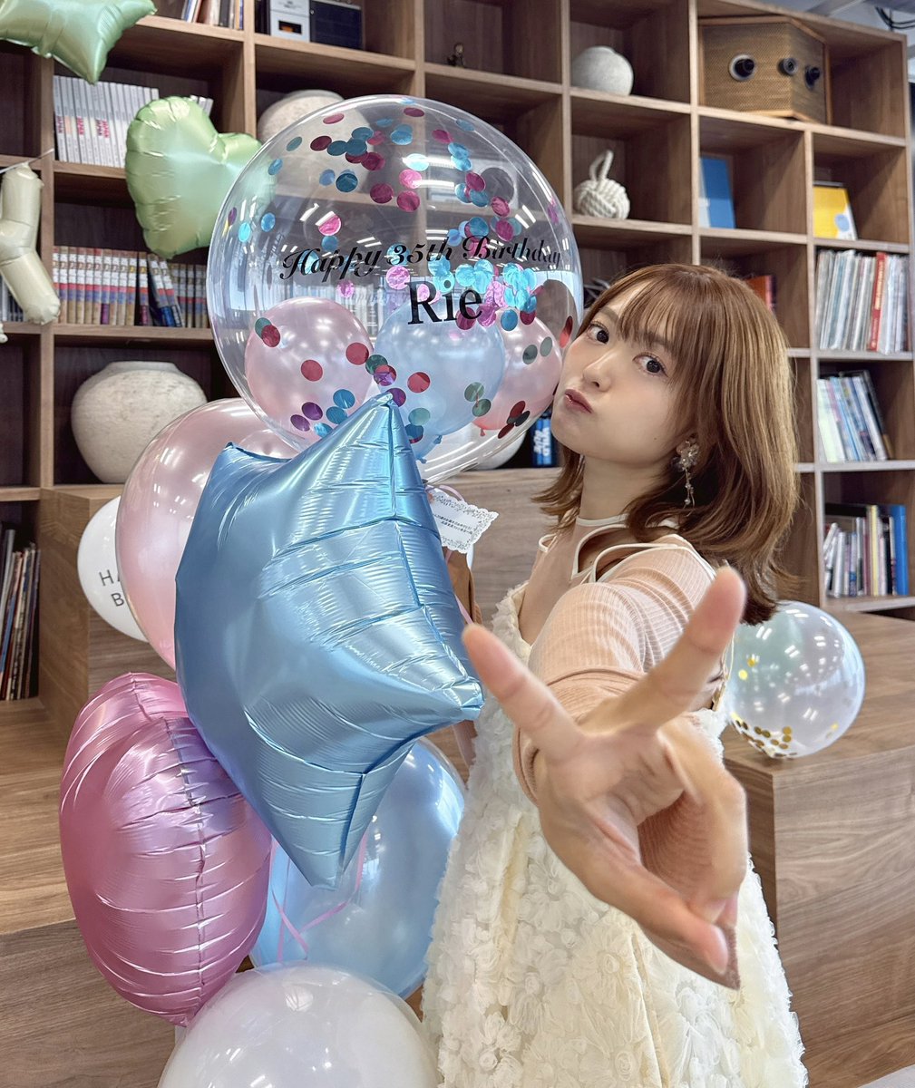 sooyyoungs's tweet photo. kitarie new hair YAYYY https://t.co/E2GS1j5lUh
