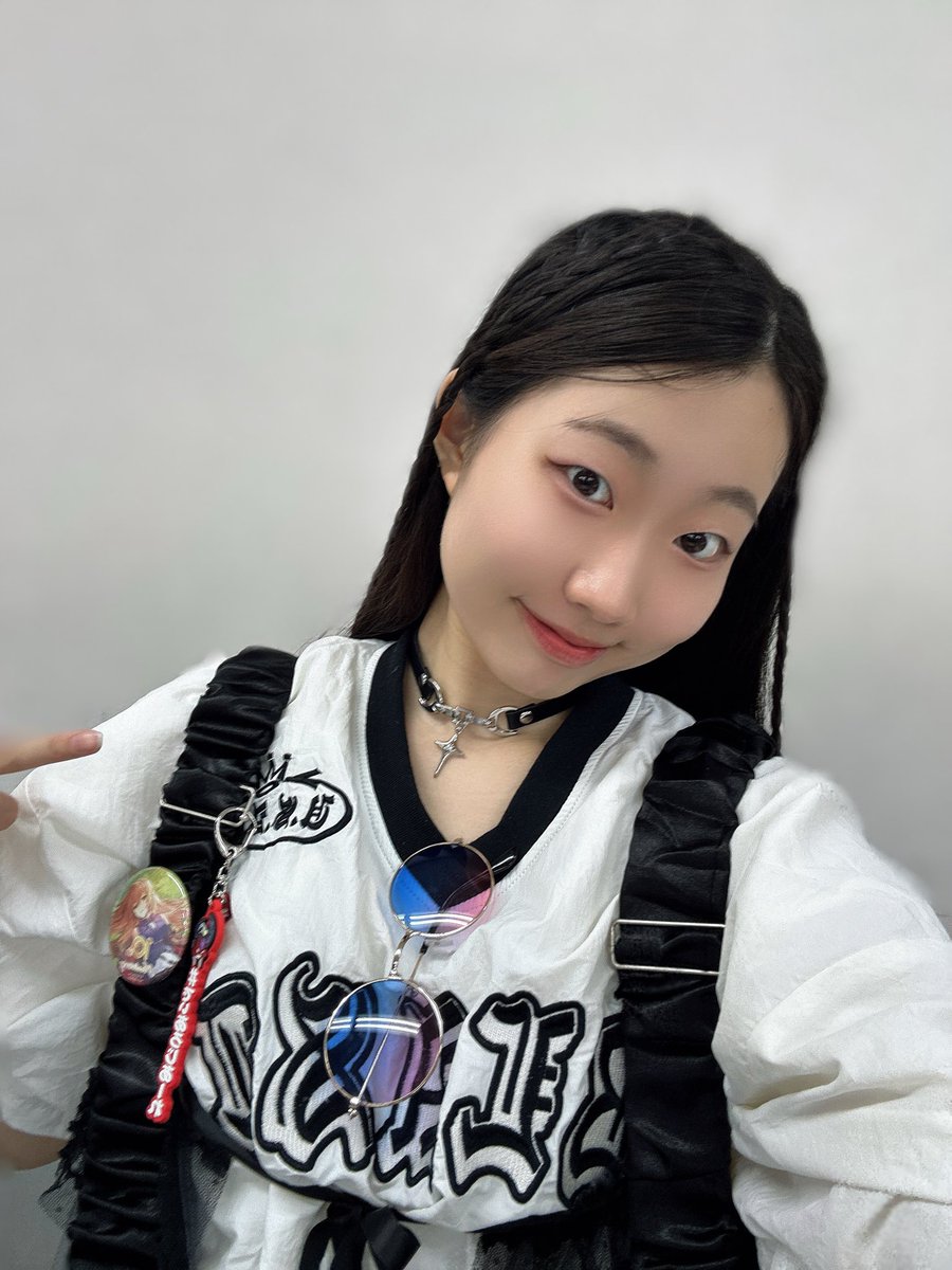 risa_403v's tweet photo. 【🎉 #シャドバフェス2026 Day.2🎉】

🔥⚔️アンバサダー対戦会＆神引きパック開封バトル⚔️🔥
ご参加いただいた皆様、ありがとうございました！
今日はいつも以上に勝てて嬉しかったです✨

#エボルヴ 大好き #シャドバWB 大好きな皆さんと出会えて幸せだ‼️

明日も、バトルシャドウバース👊💥 https://t.co/vPB96dPsEg